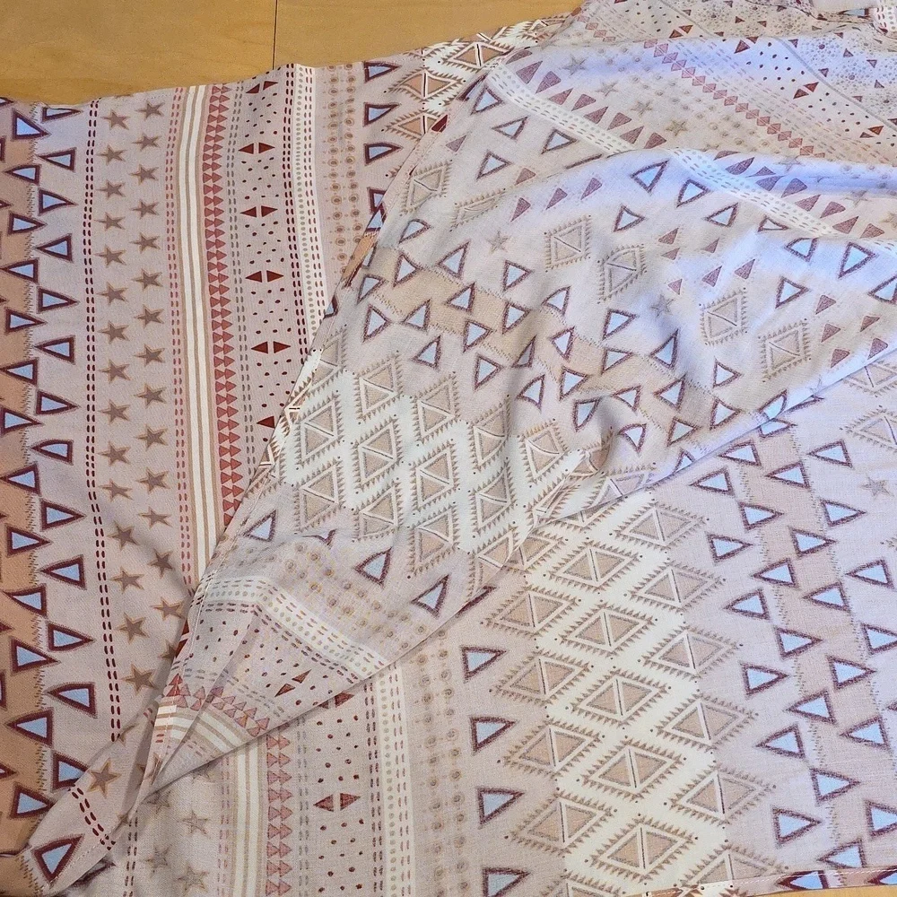 Lulu's Geometric Print Maxi Dress in Pink and Brown. Size XS. NWT